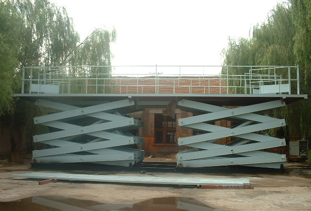 一汽SJYG型固定式（shì）液壓升降平台（tái）