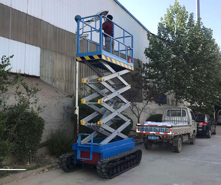 履帶式升降平台（tái）